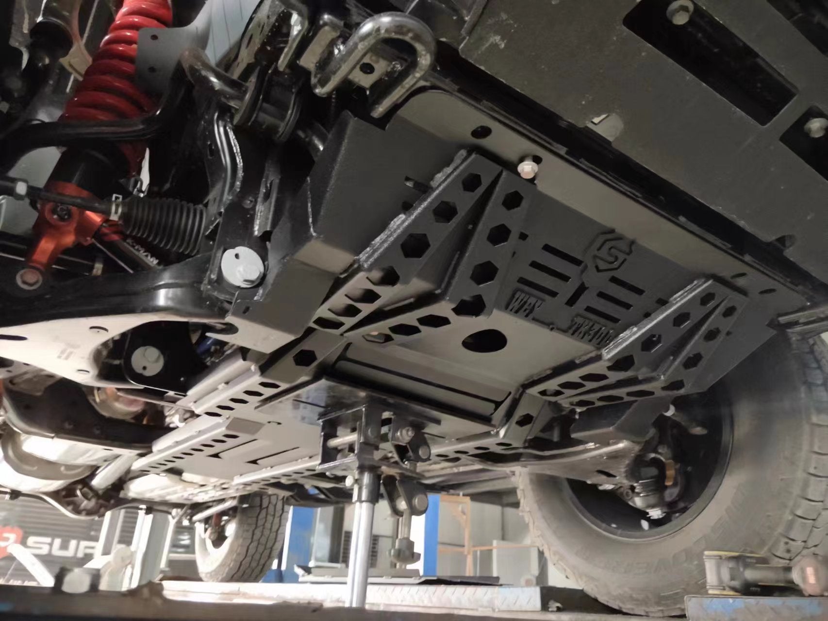 GWM Tank 300 HYBRID SUREE Australian Style Special Steel Lightweight Chassis Guard Plate