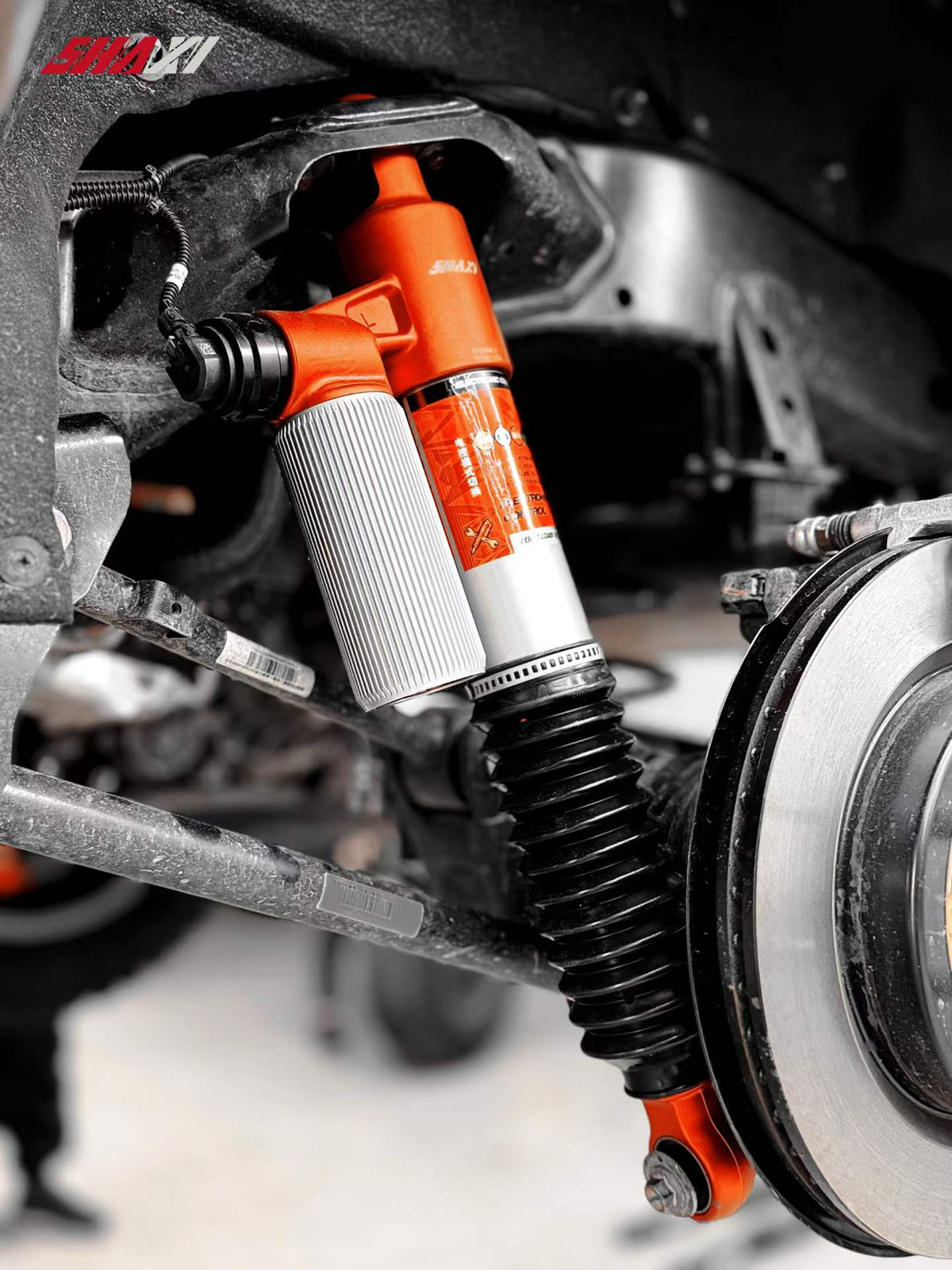 GWM 2026 Tank 300L Hi4-Z PHEV (LWB) with SHAXI E-Control suspension kit installed – photo 4