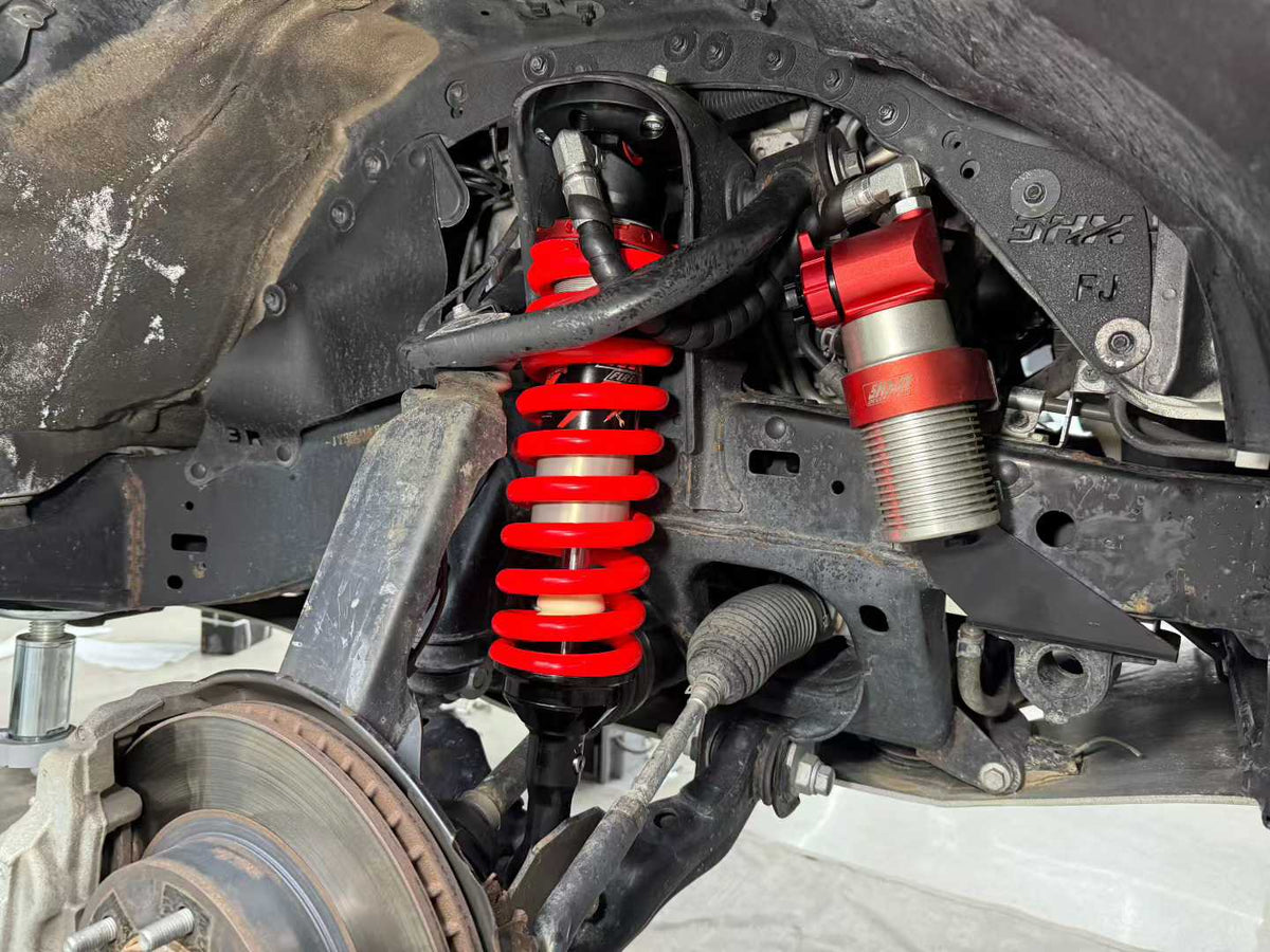 Toyota FJ Cruiser with SHAXI EVO73A suspension kit installed – photo 3