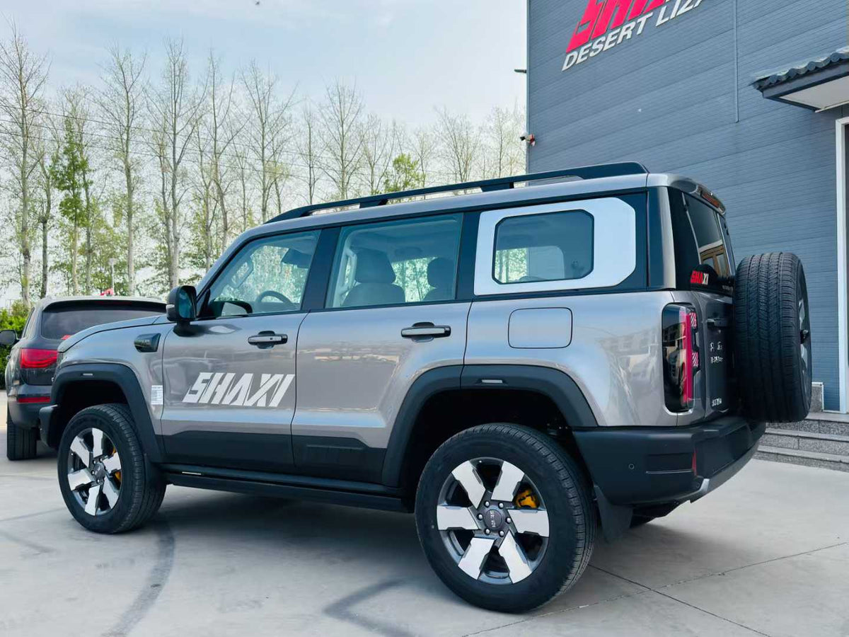 BAIC BJ40E with SHAXI EVO65 suspension kit installed – photo 3