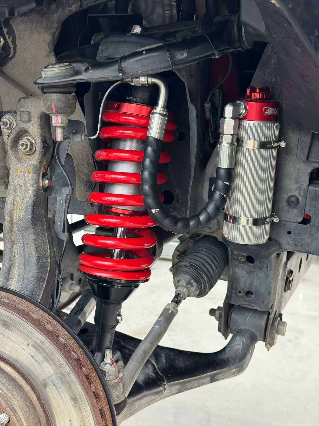 Ford Everest with SHAXI EVO73A suspension kit installed – photo 14