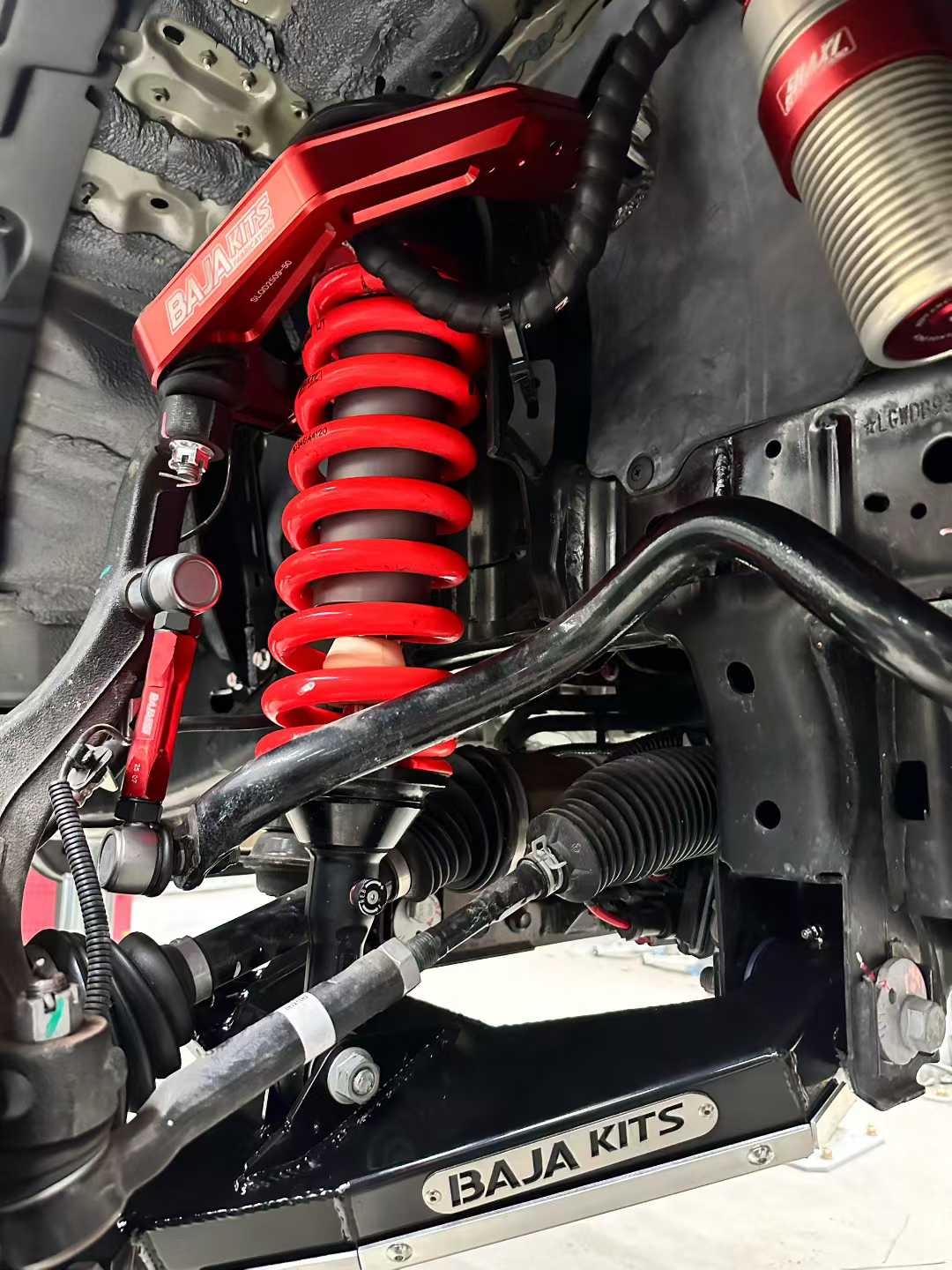 GWM Tank 500 Hi4-T PHEV with SHAXI EVO73A suspension kit installed – photo 7