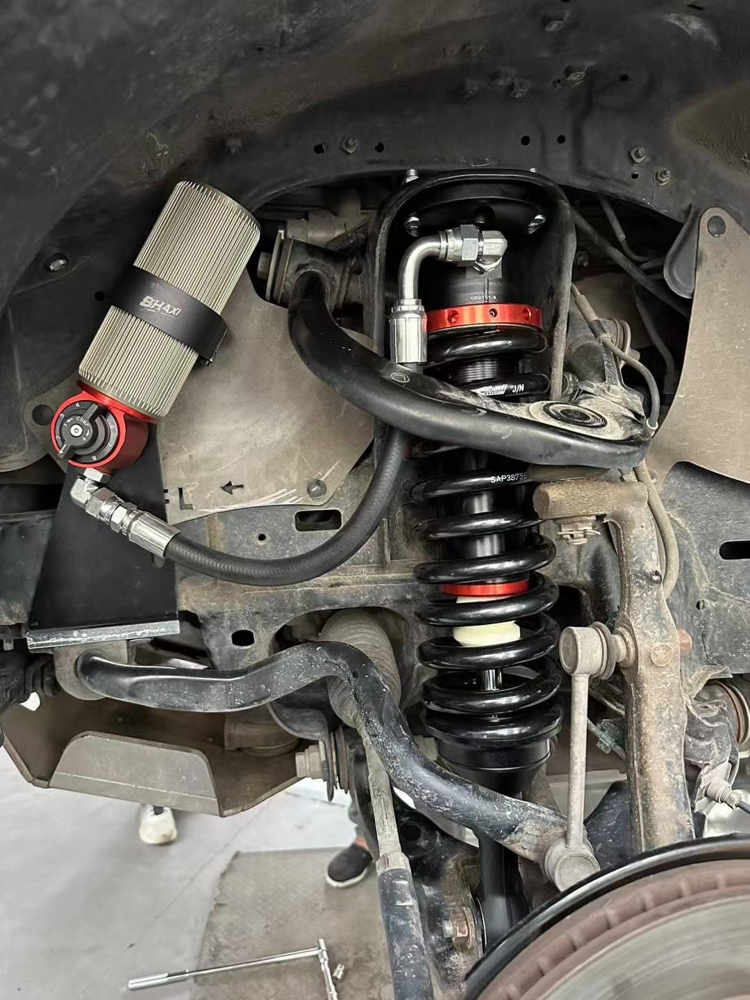 Toyota FJ Cruiser with SHAXI EVO73A suspension kit installed – photo 7