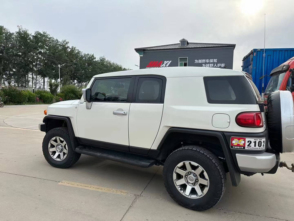 Toyota FJ Cruiser with SHAXI EVO73A suspension kit installed – photo 11
