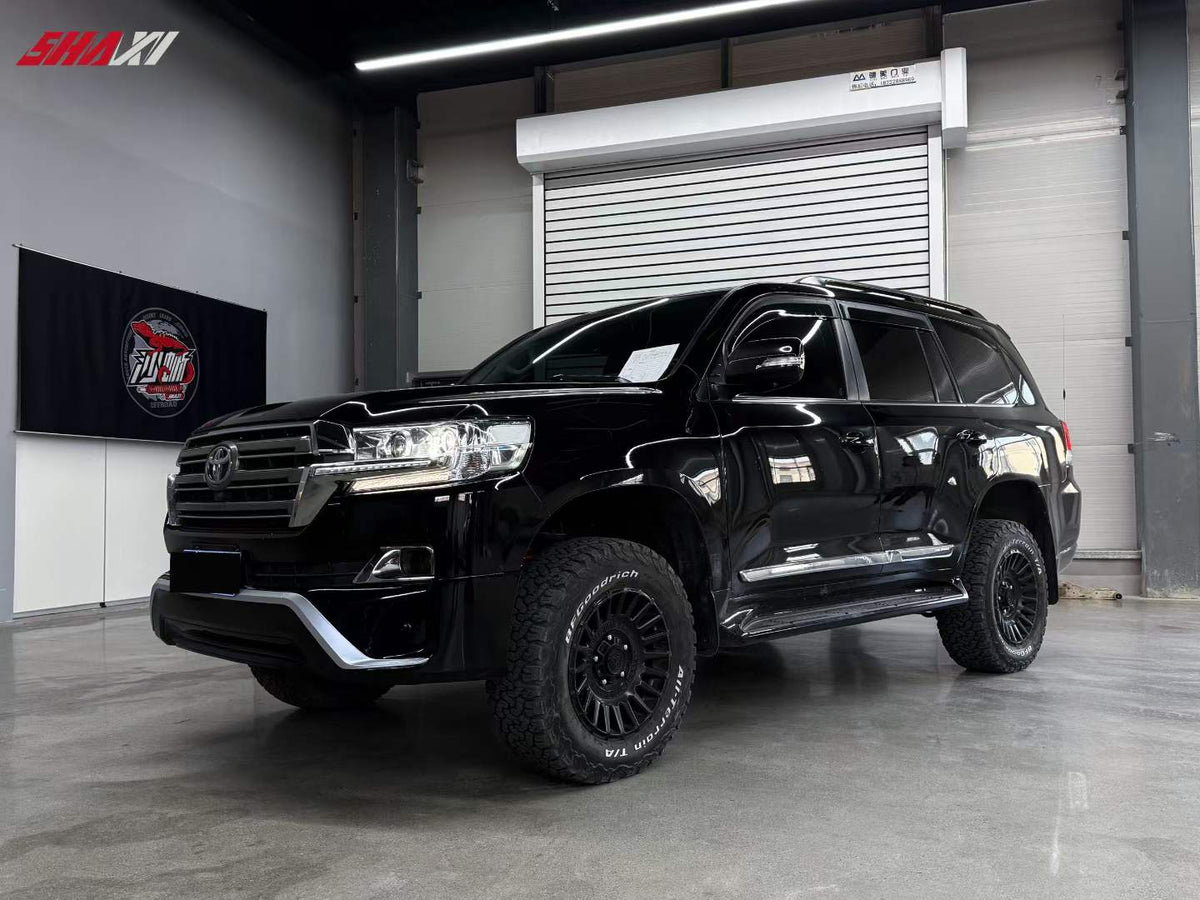 Toyota Land Cruiser 200 with SHAXI EVO73 suspension kit installed – photo 1